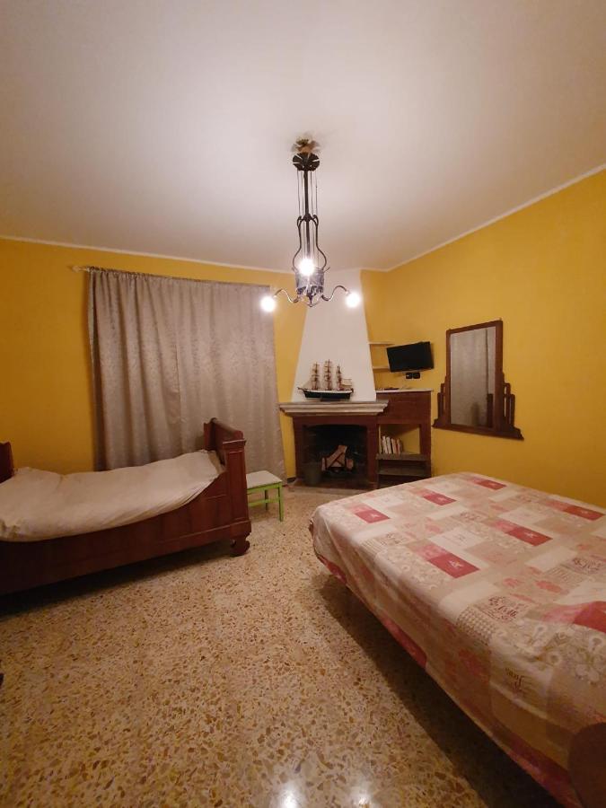 B&B Calecatine Rocca di Botte Luaran gambar
