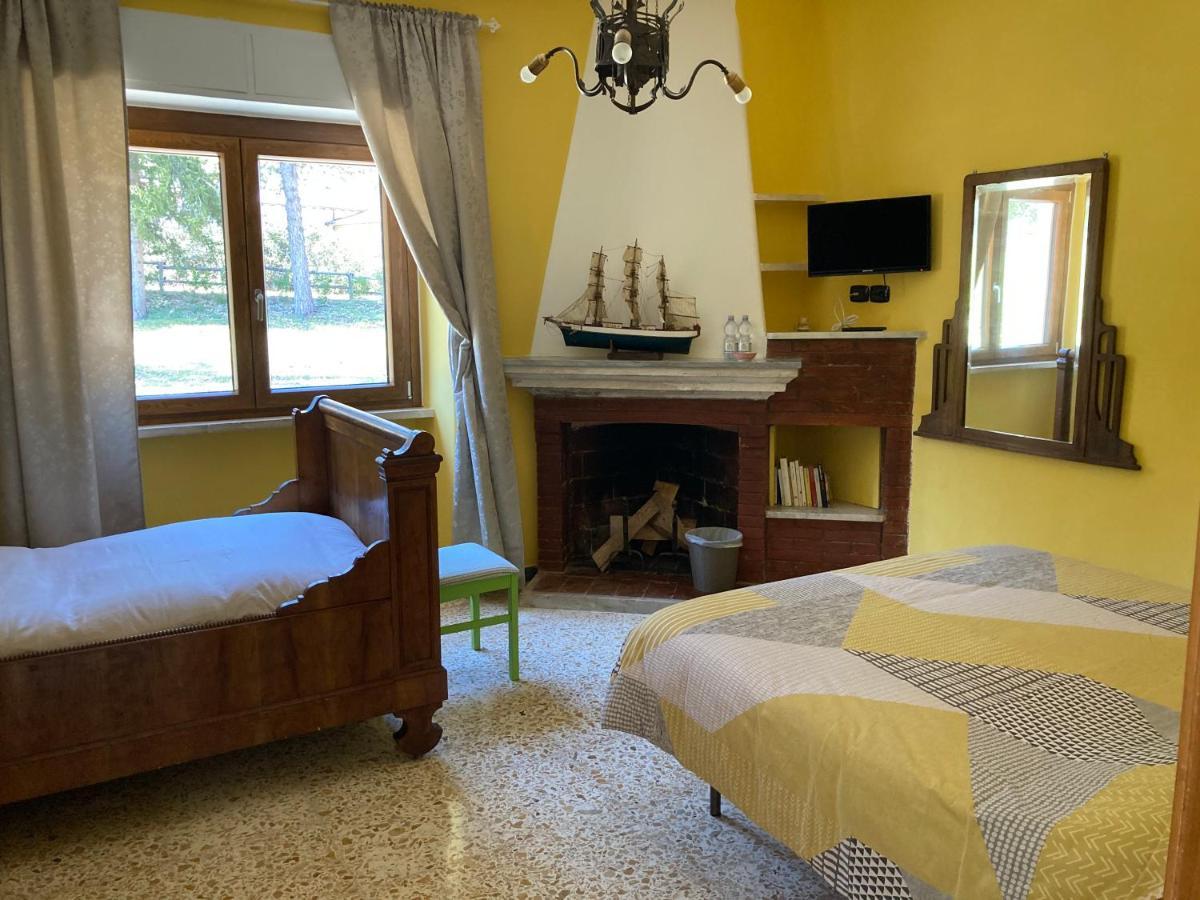 B&B Calecatine Rocca di Botte Luaran gambar