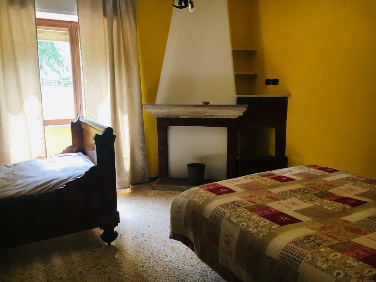B&B Calecatine Rocca di Botte Luaran gambar